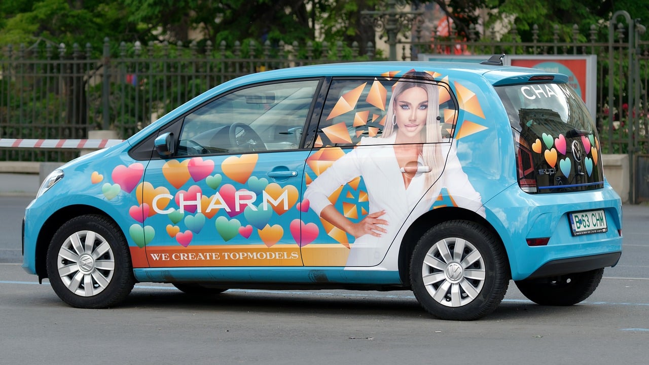 découvrez les avantages de la publicité sur véhicules pour promouvoir efficacement votre entreprise en mobilité et toucher un large public en toute circonstance.