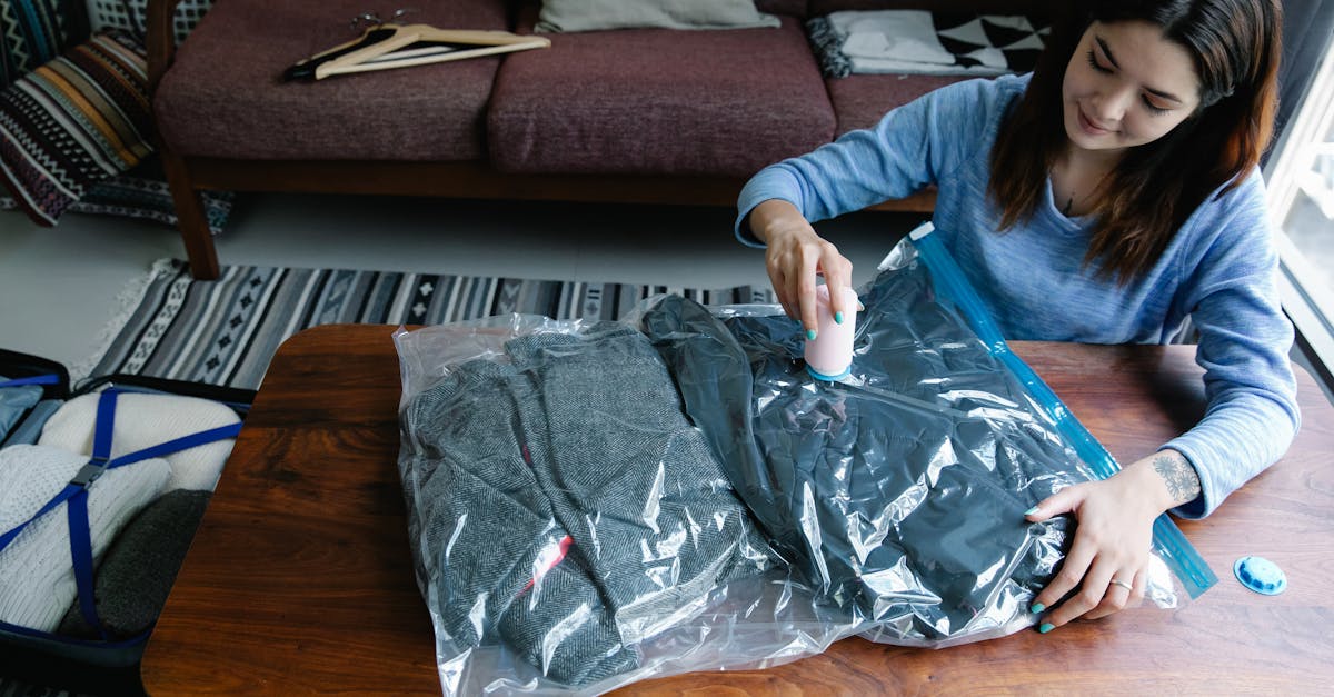 découvrez la méthode de rangement marie kondo pour faire vos valises efficacement et avec organisation, en ne gardant que l'essentiel qui apporte de la joie.