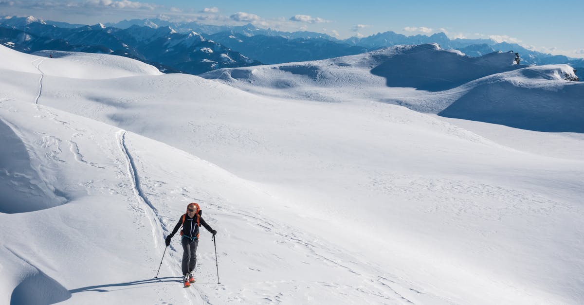conseils pratiques pour le ski packing : comment bien préparer et organiser votre équipement de ski pour des aventures réussies et sans stress.