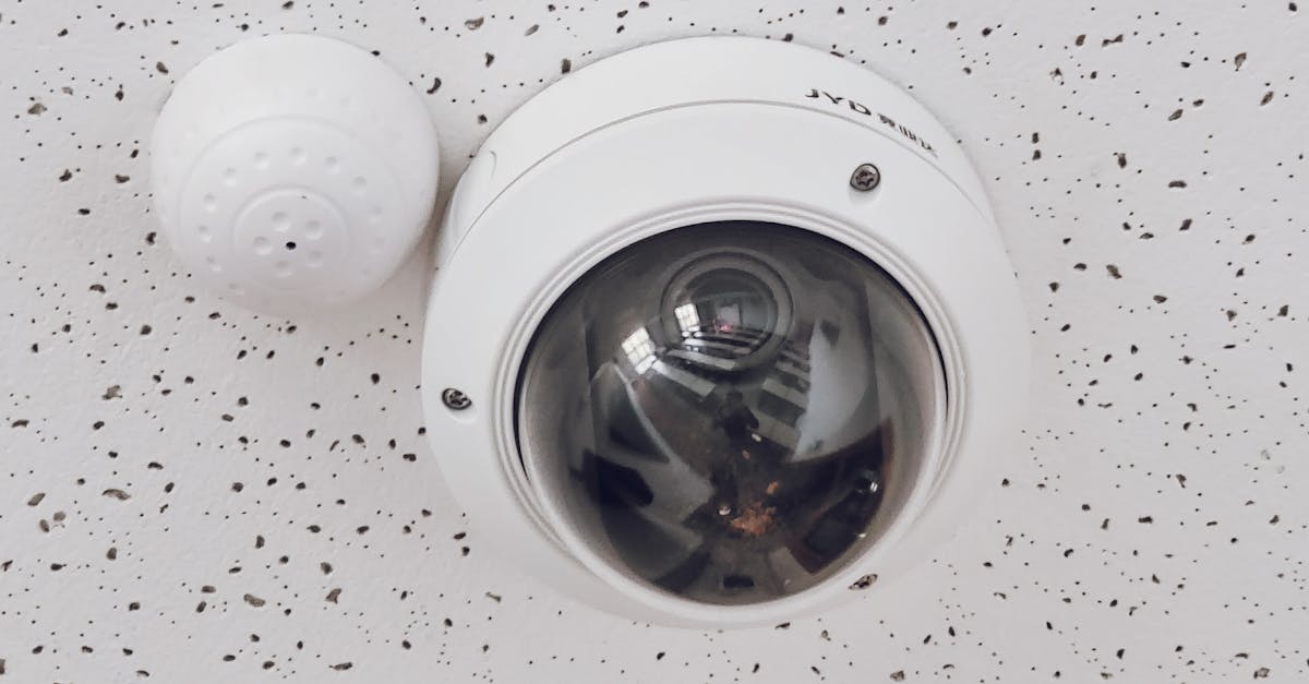 détecteur d'ouverture performant pour sécuriser vos portes et fenêtres, offrant une surveillance fiable et une alerte instantanée en cas d'intrusion.