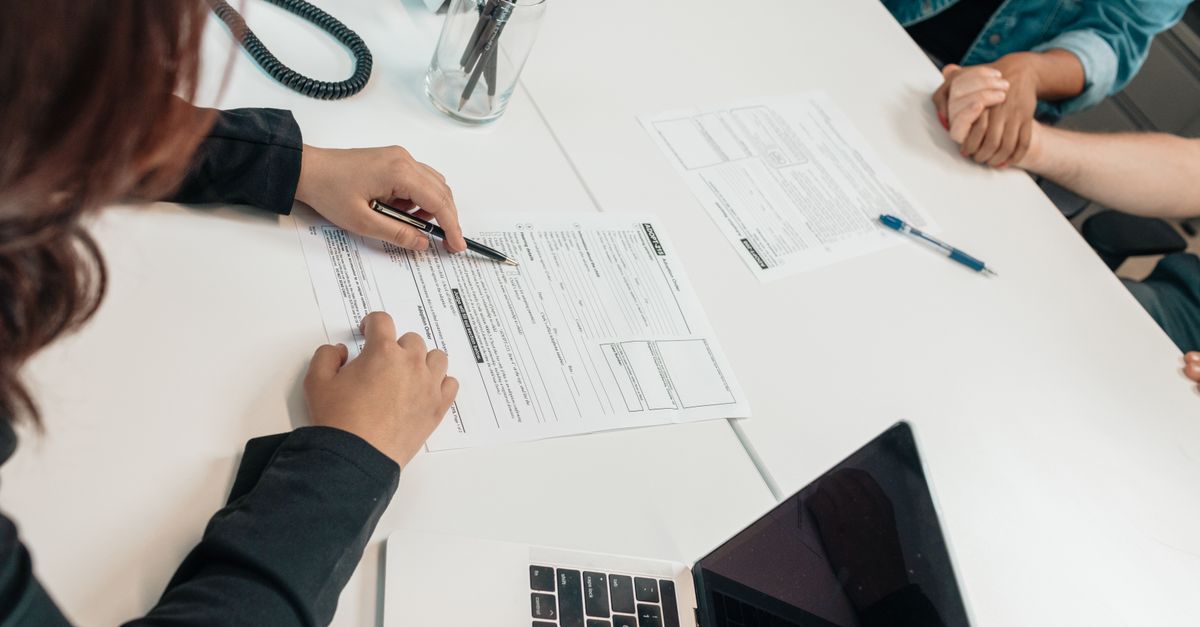 contrats d'assistance pour fabricants : solutions complètes pour la maintenance, le support technique et la gestion des services post-vente.