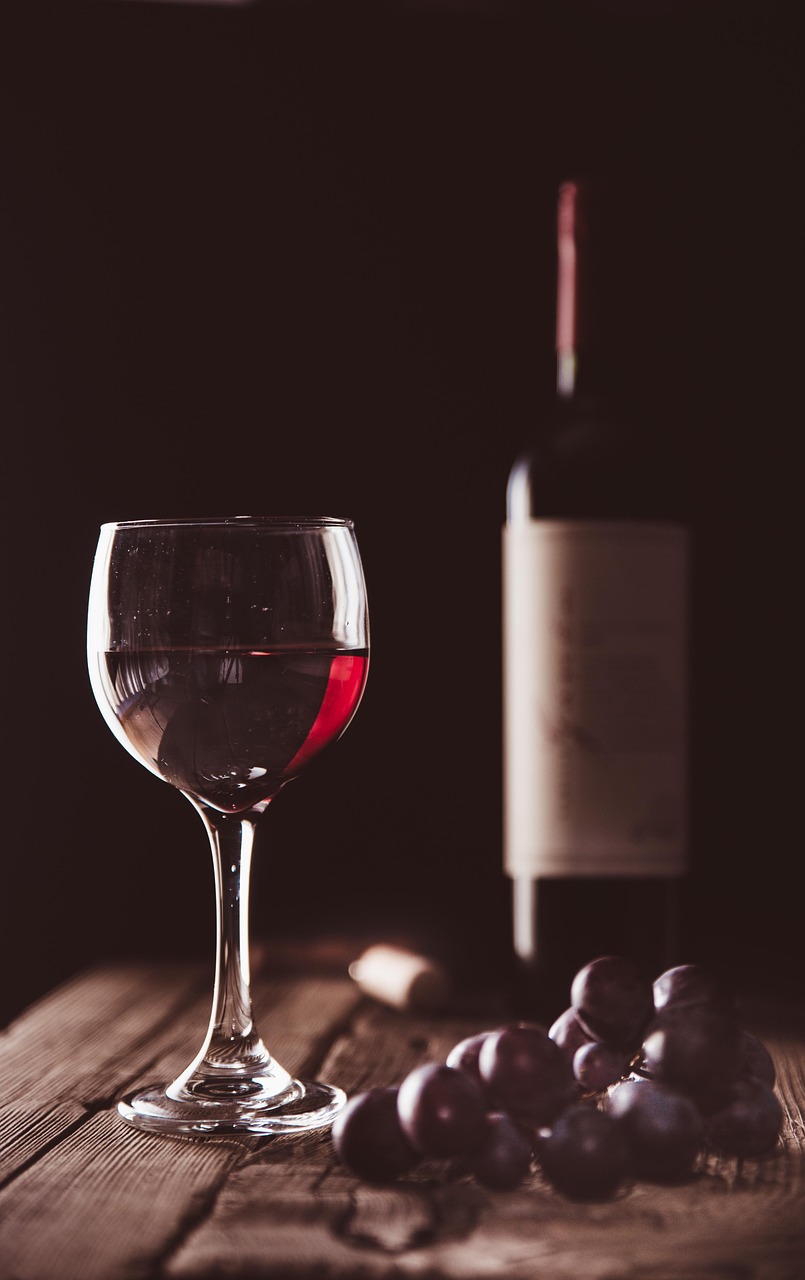 découvrez comment préserver la stabilité du vin sans sulfites pendant le stockage et le transport, et préparer vos exportations en toute confiance.